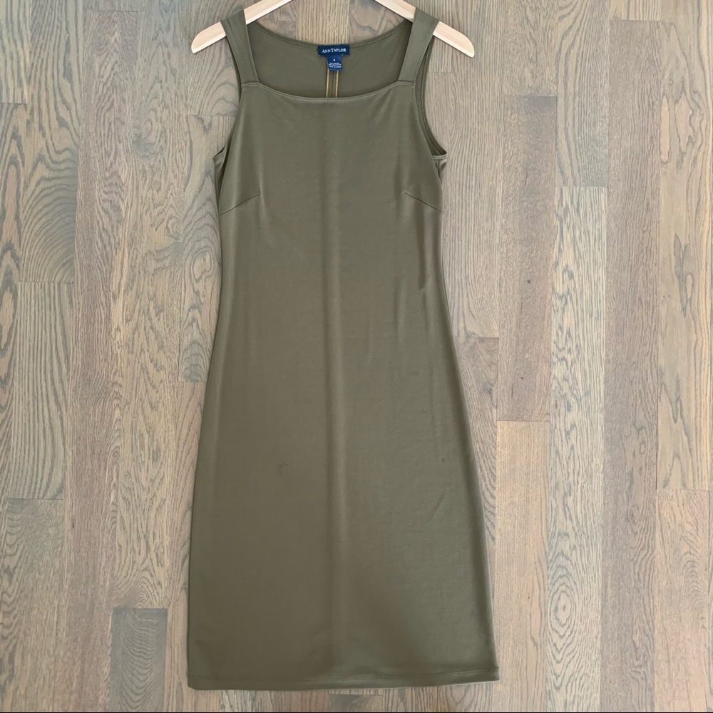 Vintage Y2K Ann Taylor Olive Square Neck Jersey Maxi Dress in Olive Green Size 4